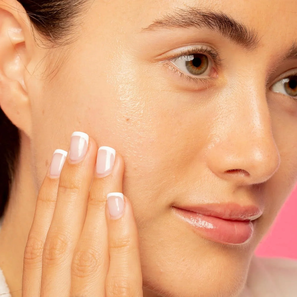 Good Molecules Daily Brightening Serum - Kenya